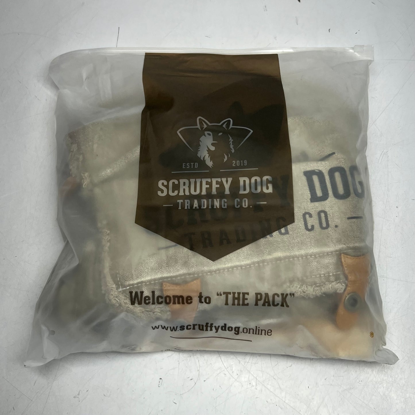 SCRUFFY DOG Vintage Messenger Bag for Men & Women 13"W x 13"H x 5"L SD3MBC001