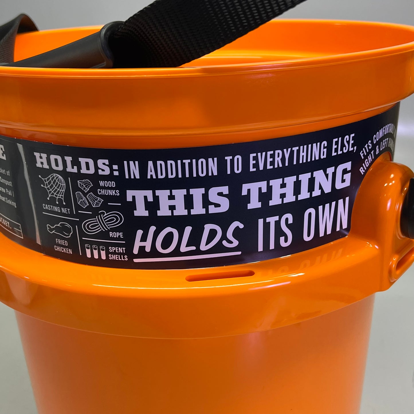 YETI LoadOut Bucket Sure Strong Build Non-Slip 5 Gallon King Crab Orange 9291