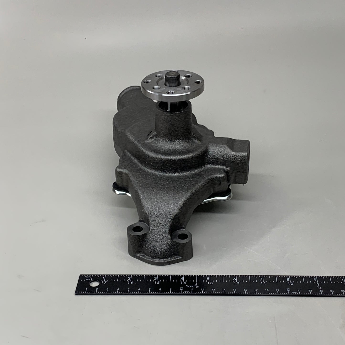 GMB Engine Water Pump for Chevrolet/GMC/Jeep/Pontiac Vehicles 189530 130-1350