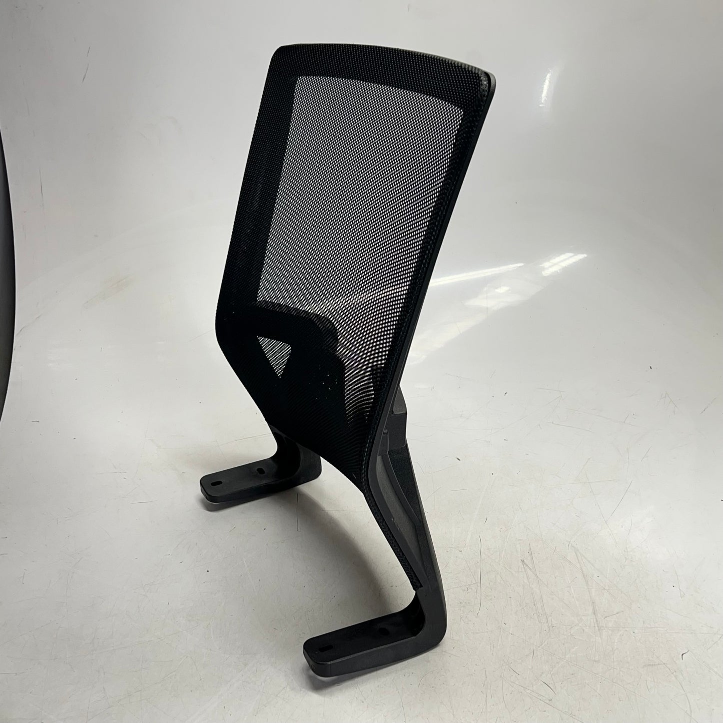 STAPLES Cartwright Ergonomic Fabric Swivel Task Chair 275lb Cap Black ST62400