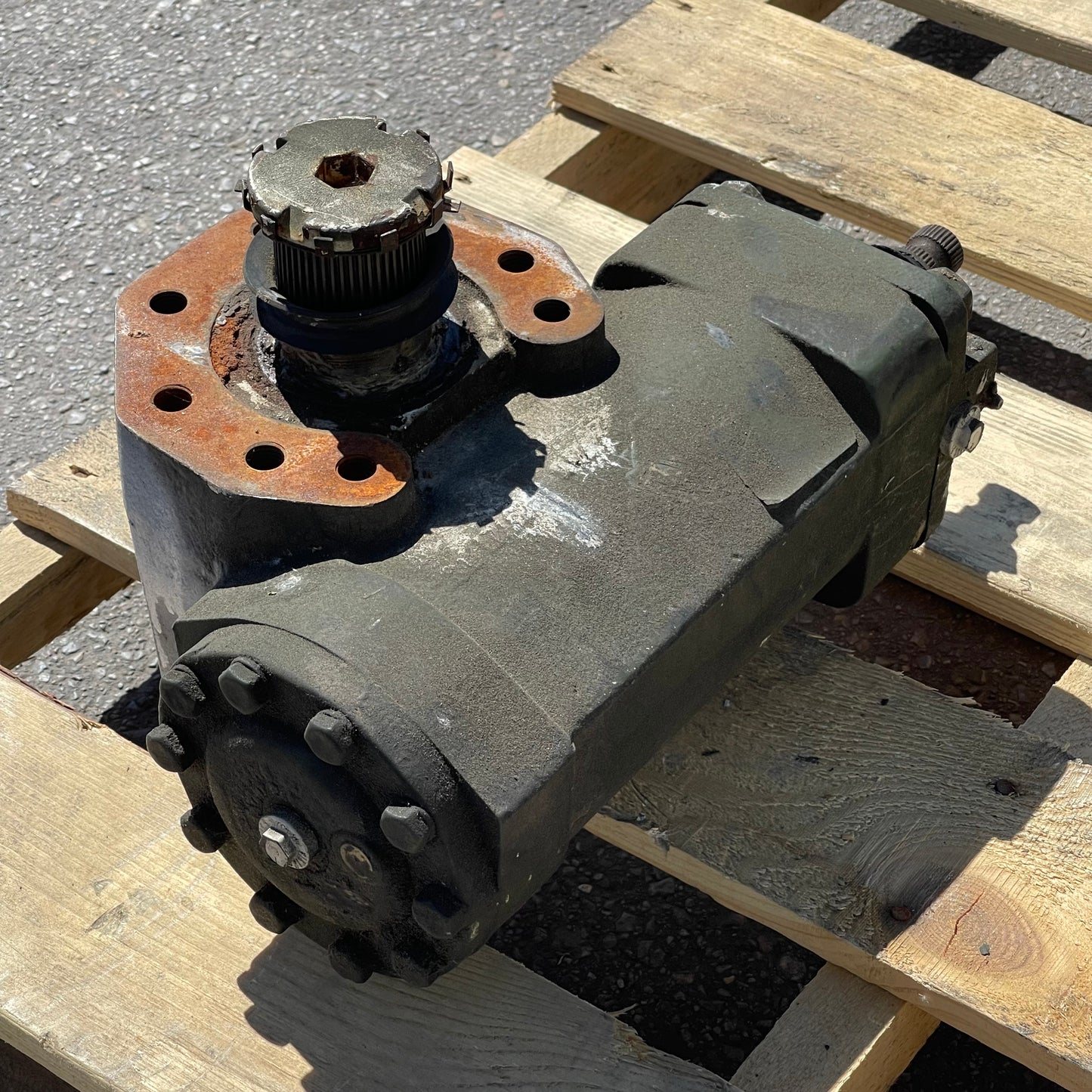 Z@ OSHKOSH Sheppard Hydraulic Steering Gear Box (M110SAB2 ?) (Used)