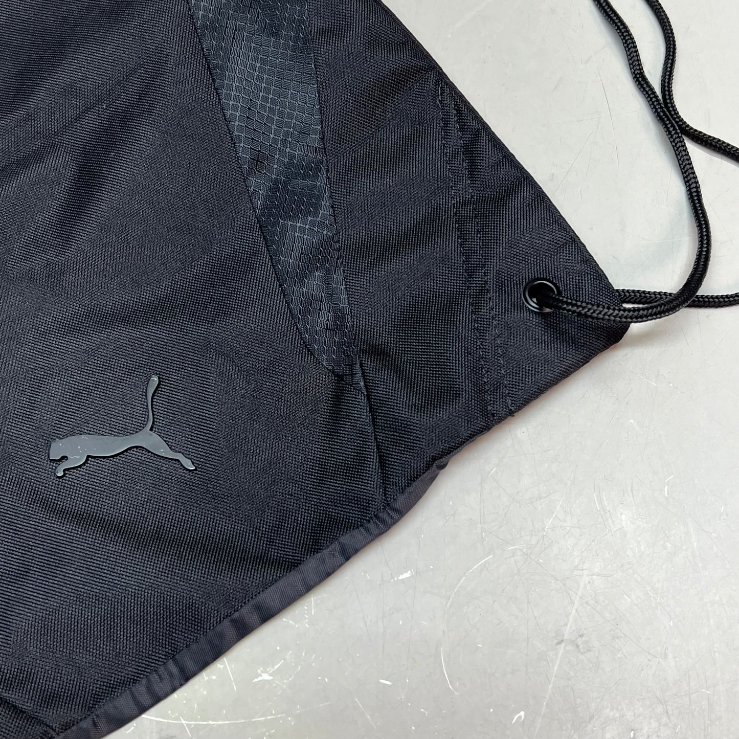 PUMA  Ferrari Drawstring Closure Bag 100% Nylon 18"x14" Black (Pre-Owned)