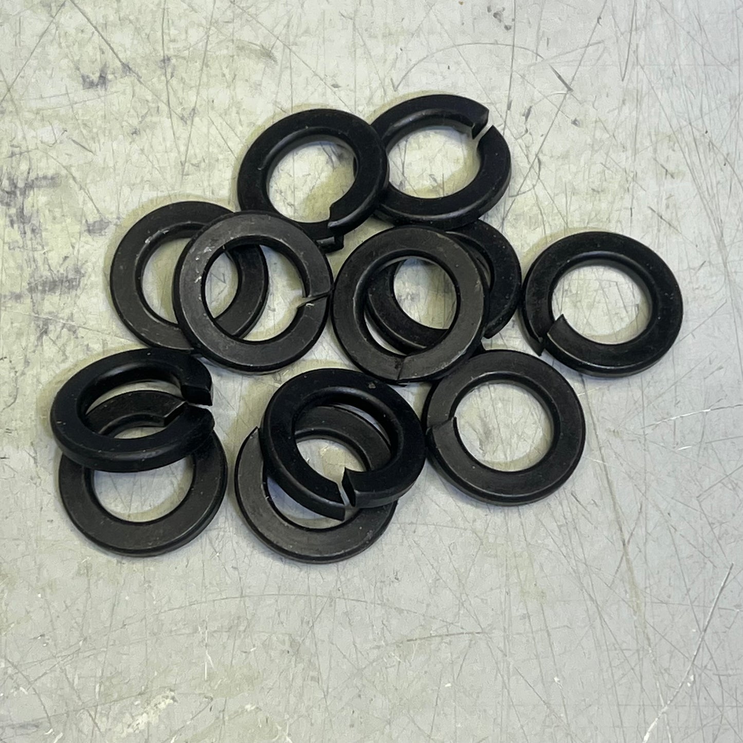 COPPER STATE BOLT & NUT CO (112 PACK) Medium Split Lock Washer Plain 5/8" Black