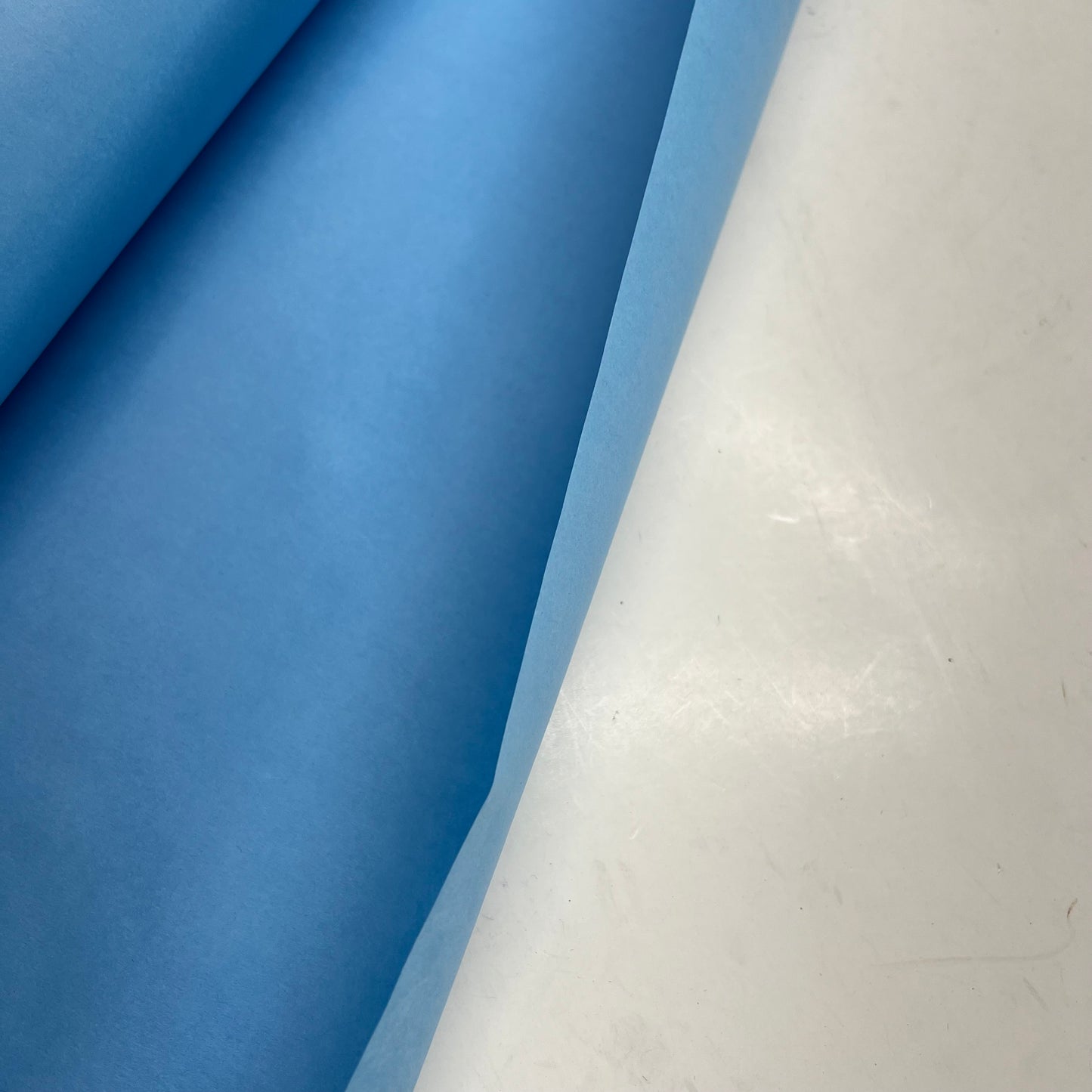 ART KRAFT Duo-finish Paper Rolls Heavy Weight  48"x200' Sky Blue P0067154