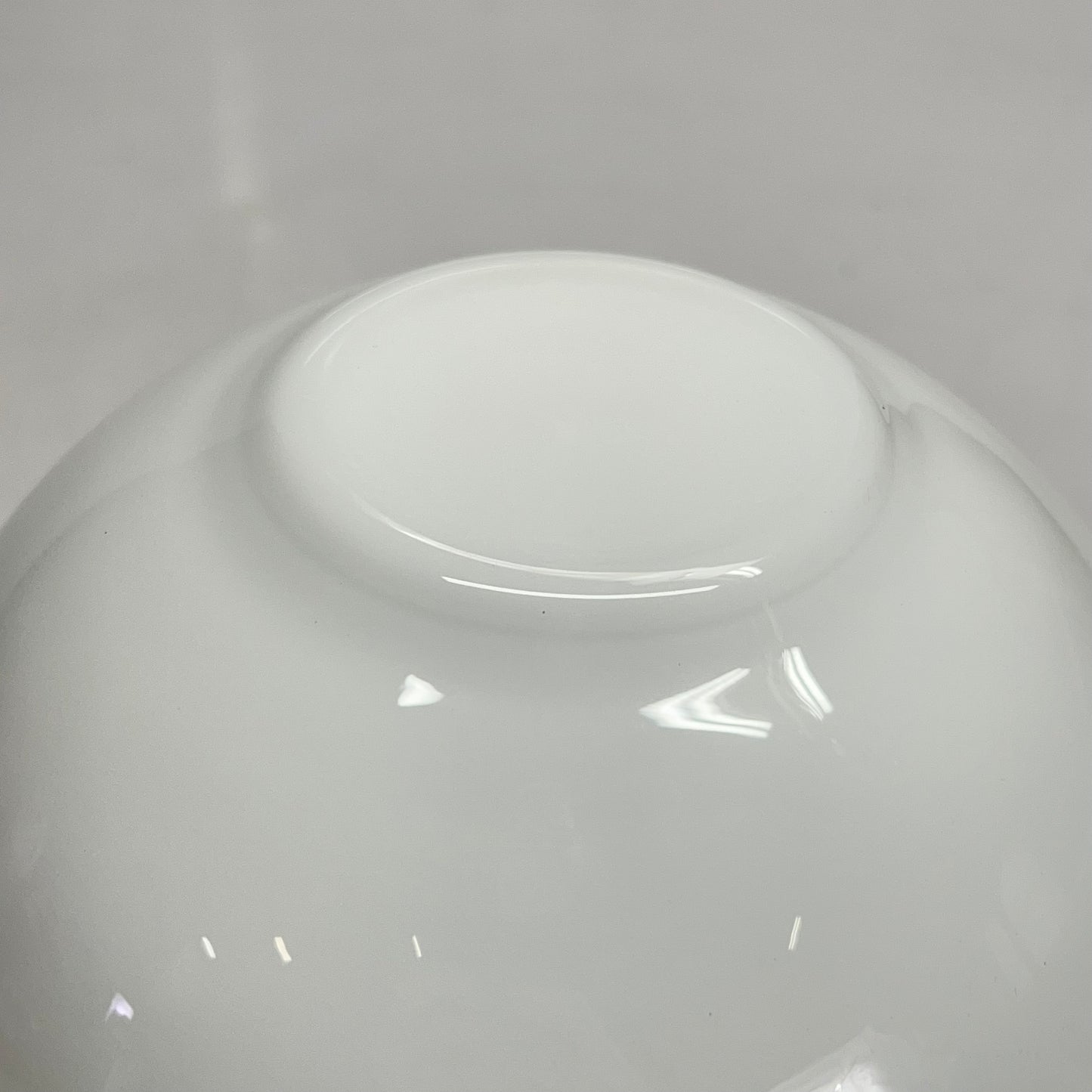 White Globe Sphere Lamp/ceiling Shade Replacement  ~7" Dia White/Black