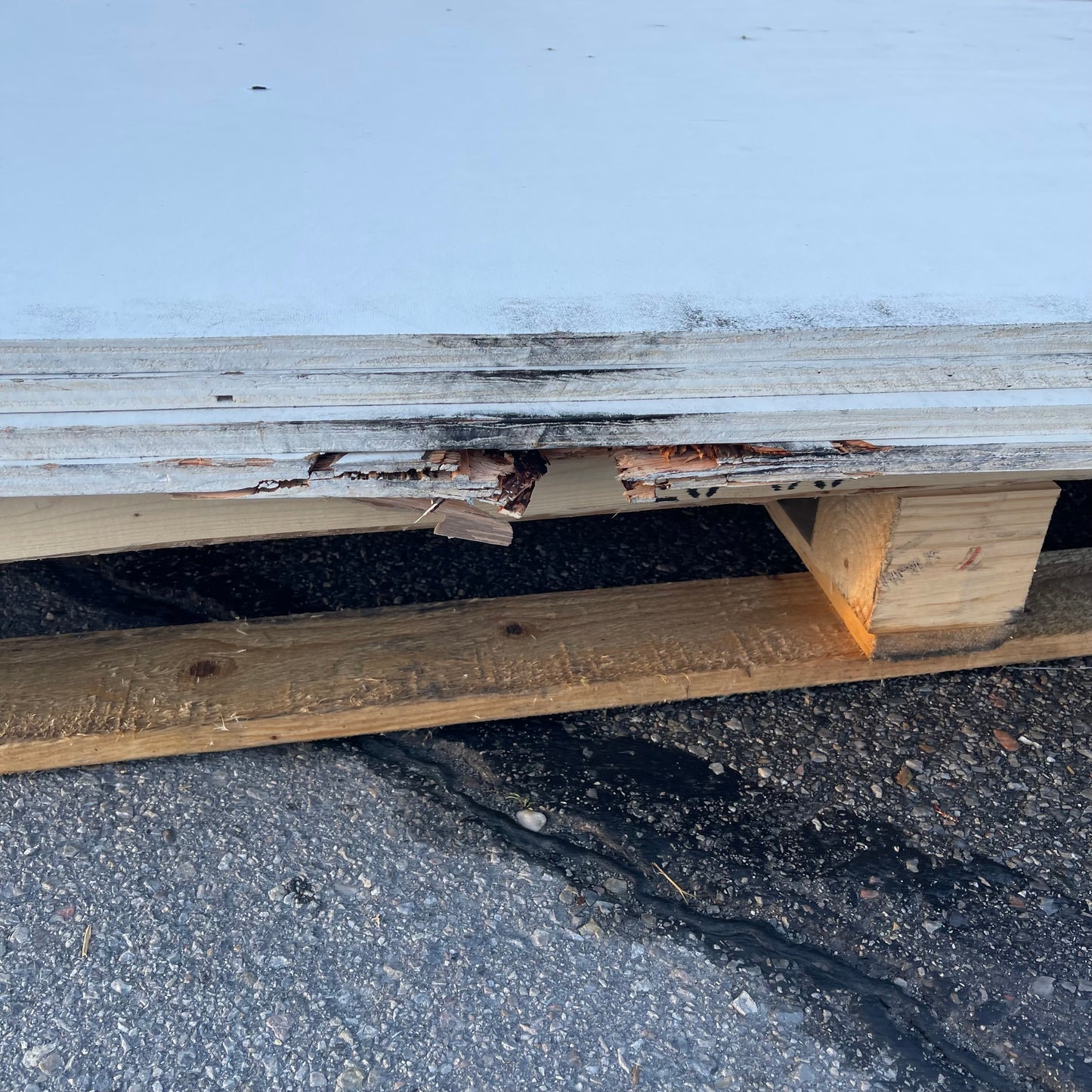 ZA@ Pallet of MIXED Plywood Boards 8’ x 4’ White (AS-IS)