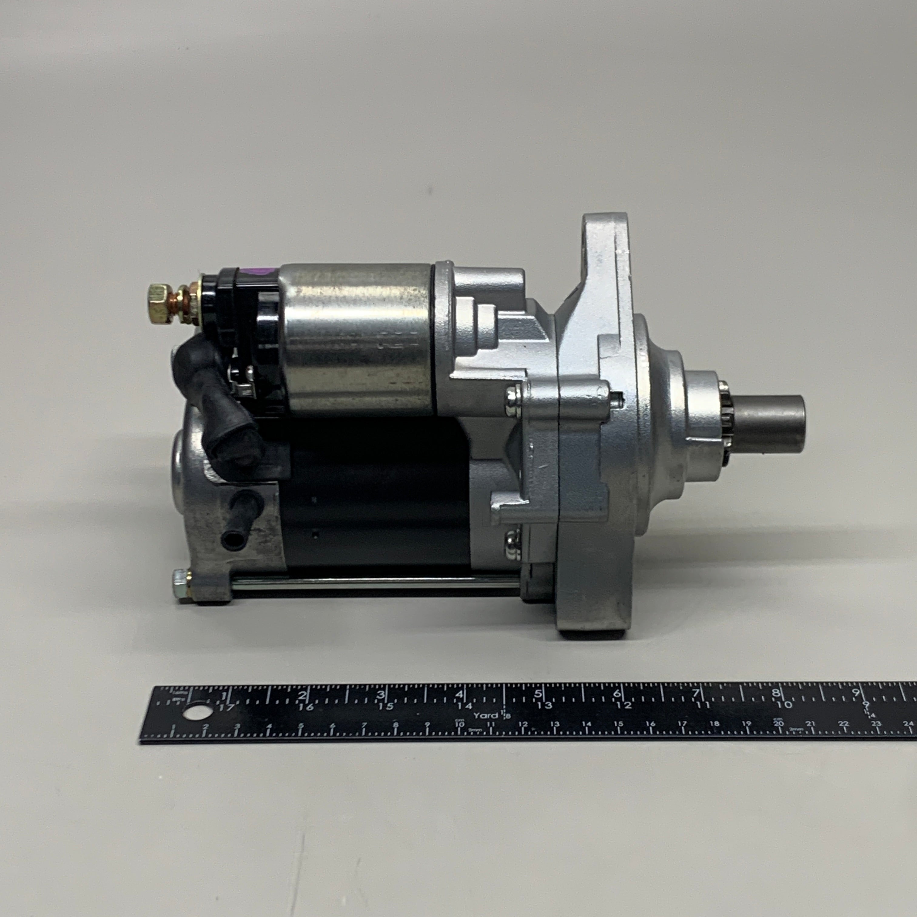 DENSO Motor Starter 1.6 Kilowatt 12.0 Volts (Remanufactured) 23521