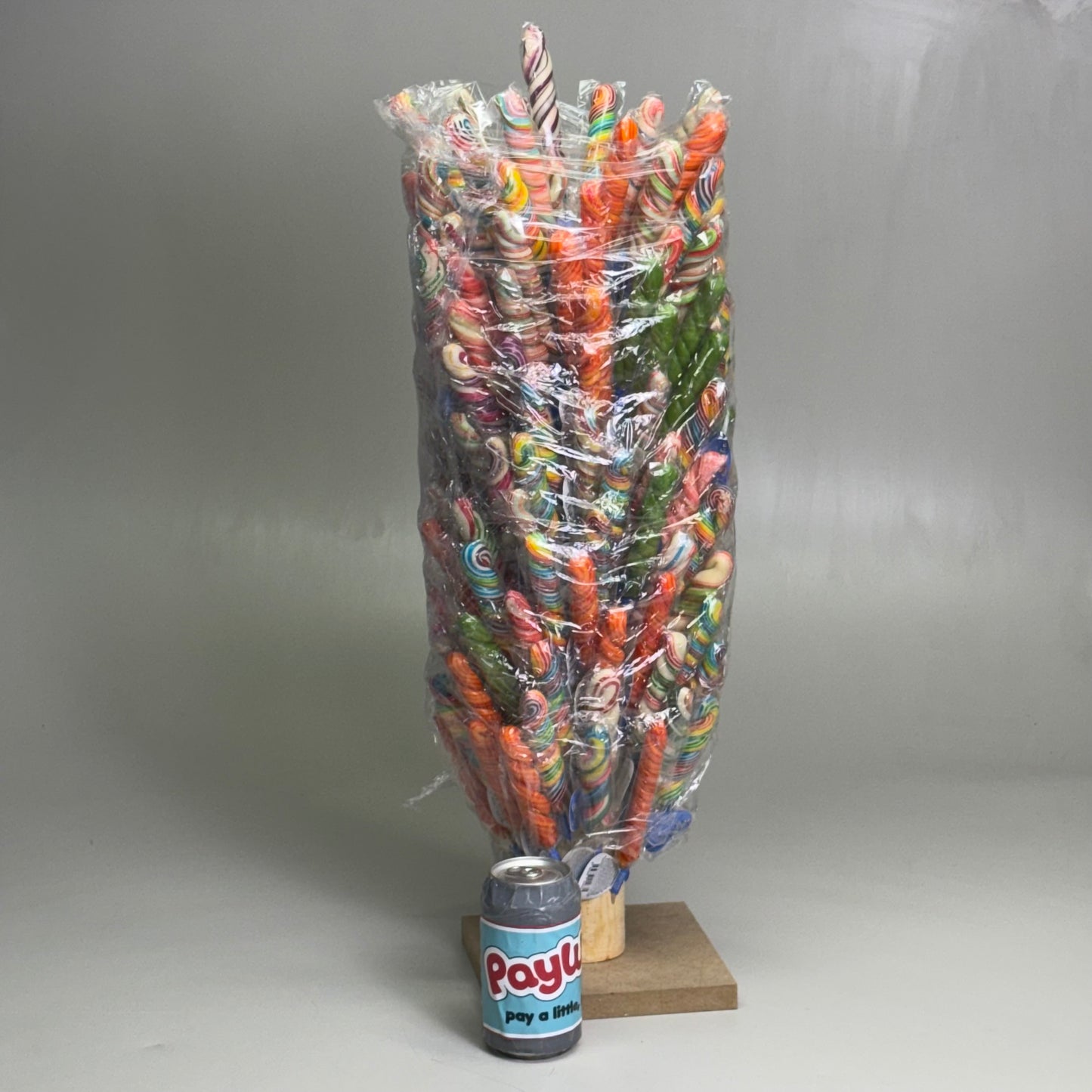 COCCO CANDY (100 PACK) Finger Lollipop w/ Stand 30gr Spiral Sucker BB 08/25