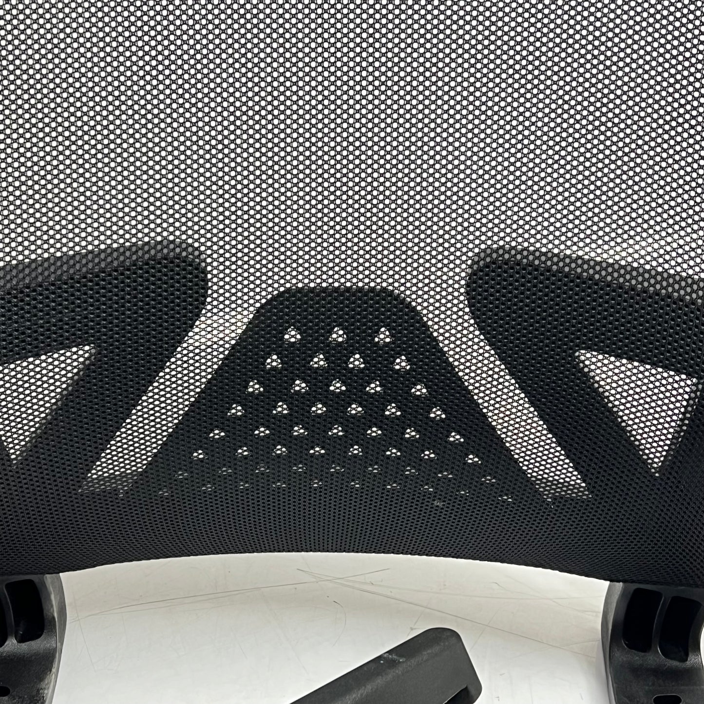 STAPLES Cartwright Ergonomic Fabric Swivel Task Chair 275lb Cap Black ST62400