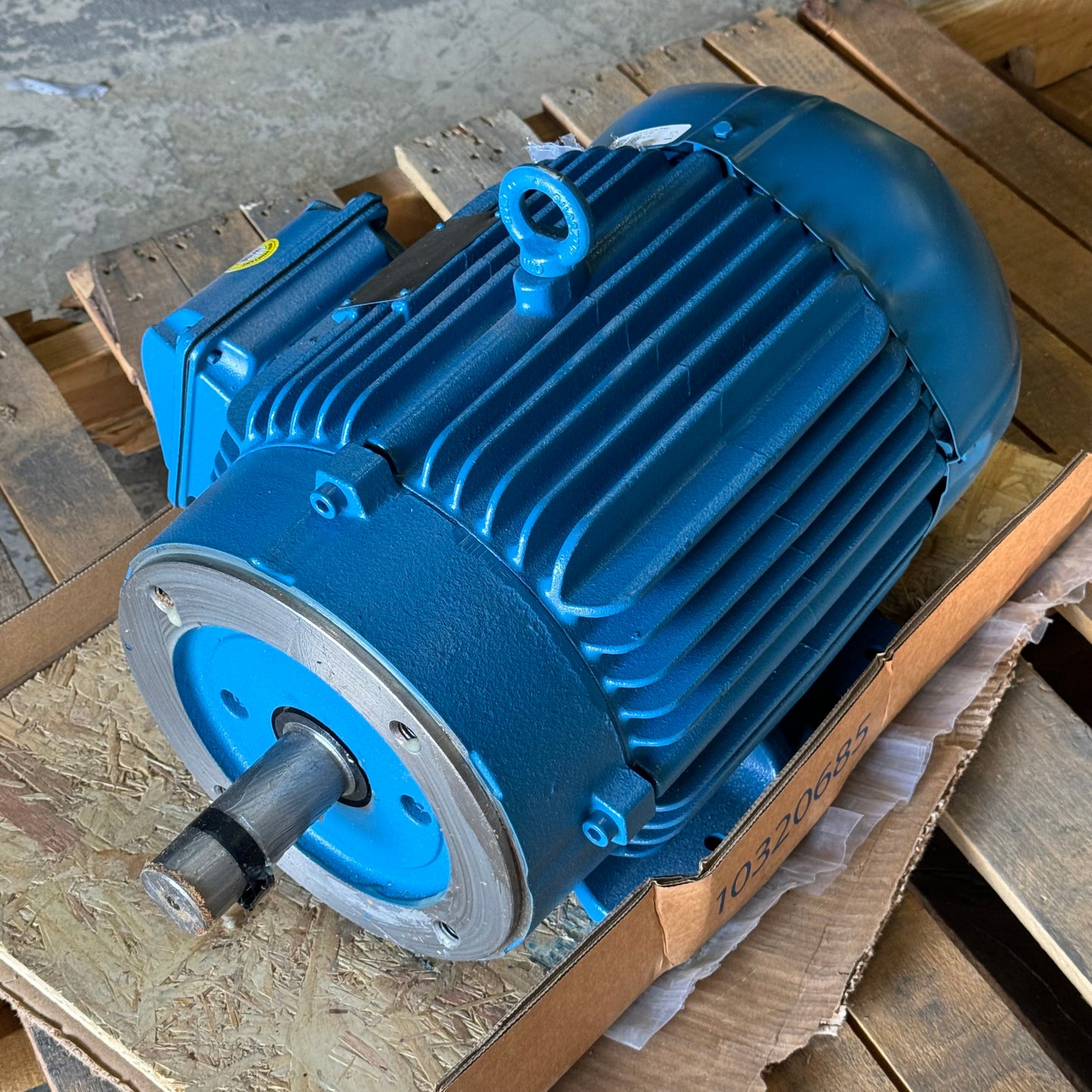 WEG 3-Phase General Purpose Motor Heavy-Duty 10hp 460v (AS-IS Damaged Fan Cover)