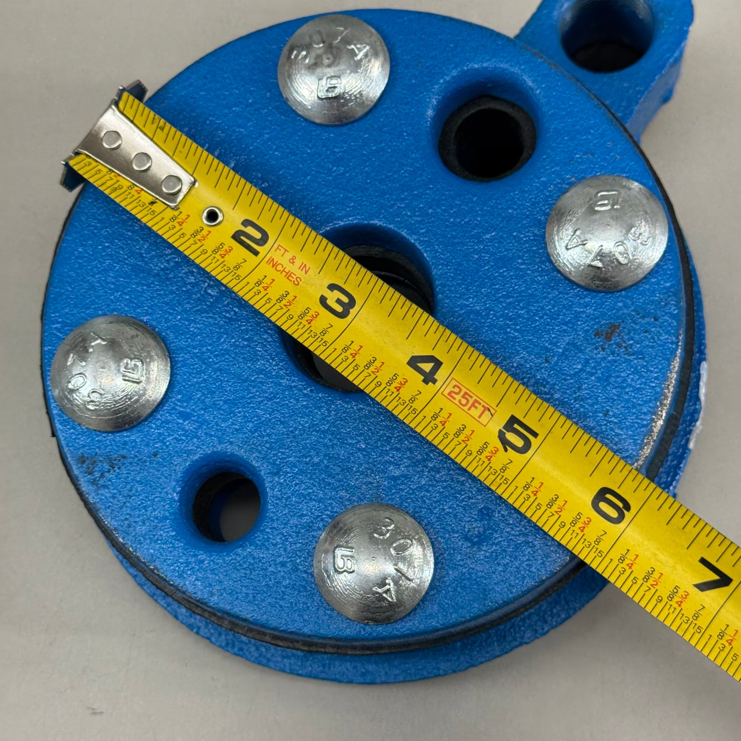 CAMPBELL  Cast Iron Well Cap/ Well Seal  6"x1-1/4" Blue SH6X1 1/4