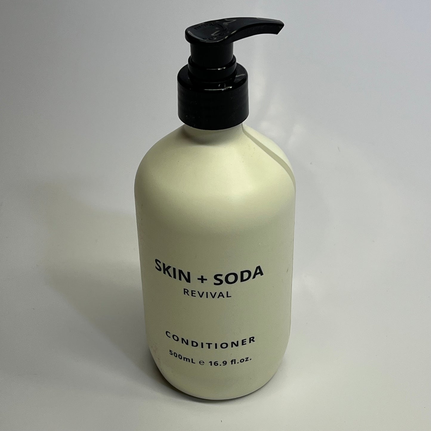SKIN & SODA (2 PACK) Revival Conditioner 500mL 16.9 fl oz White