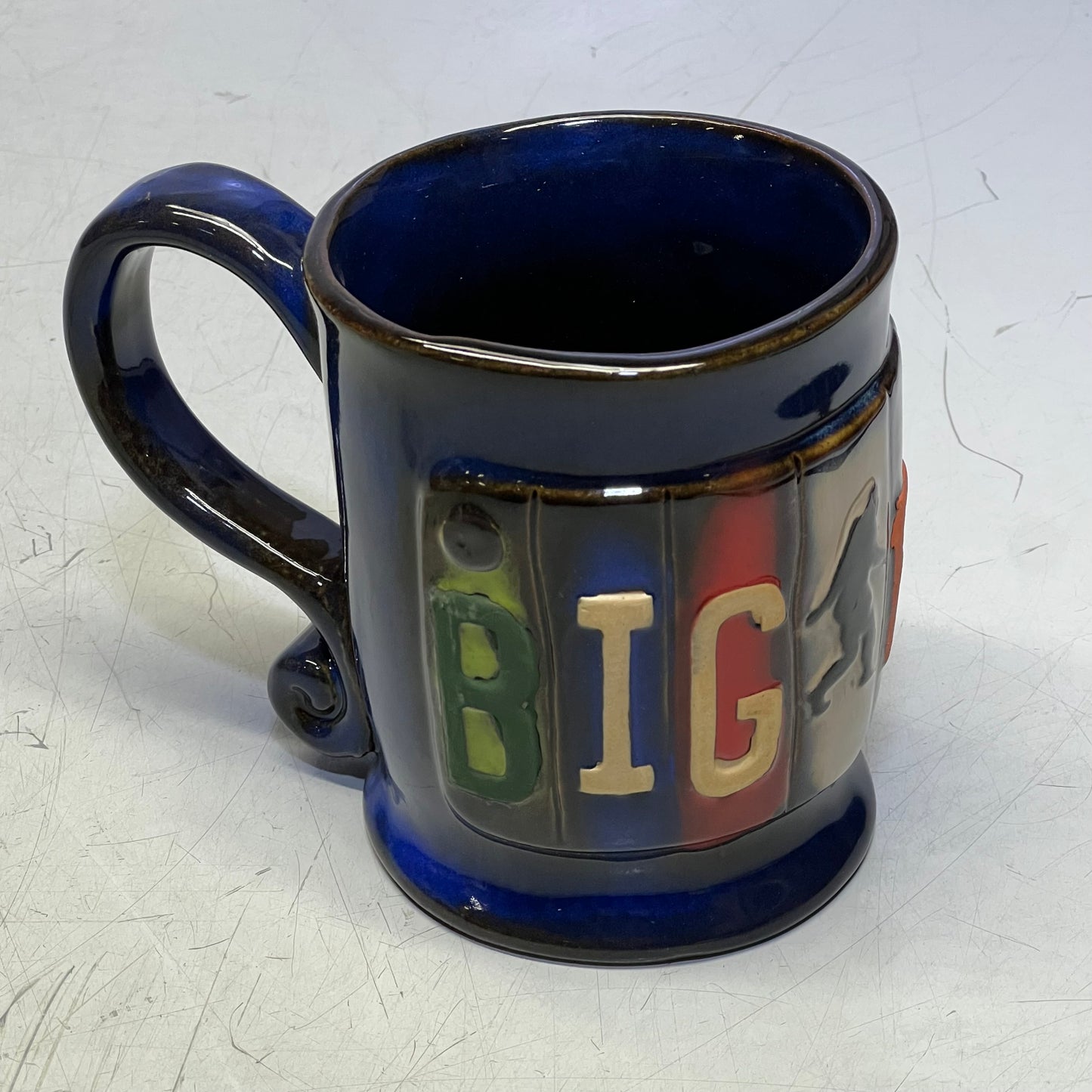 ZA@ CKI Big Foot License Plate Pottery Mug 4.5"L x 3.5" Dia Rim Blue MUGLP-CK-06 E