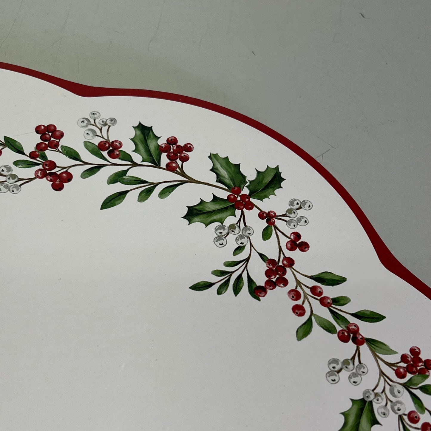 ZA@ BENSON MILLS (SET OF 4) Holly Wreath Scalloped Cork Backed  15" Red/White/Green