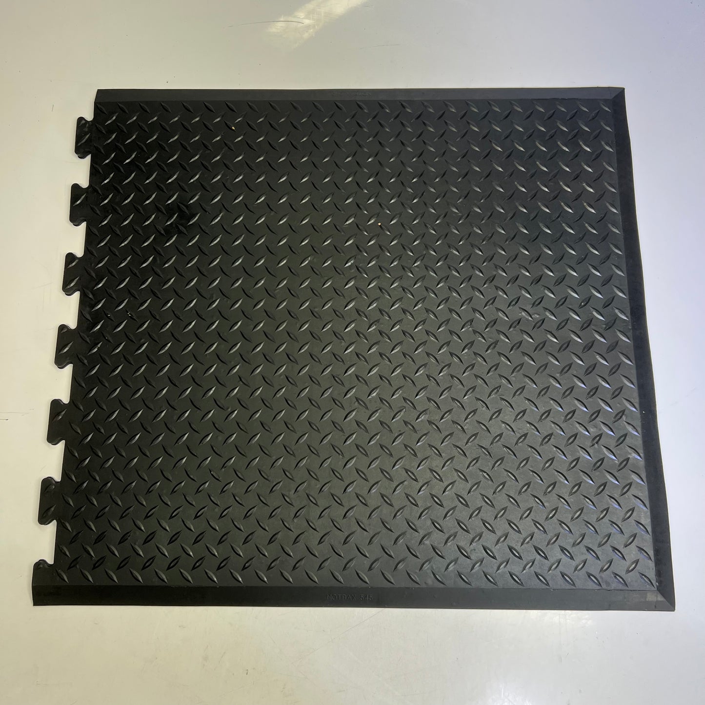 NOTRAX Rubber Modular 545 Diamond Top Interlok Center Sz 28" x 31" 545E2831BL