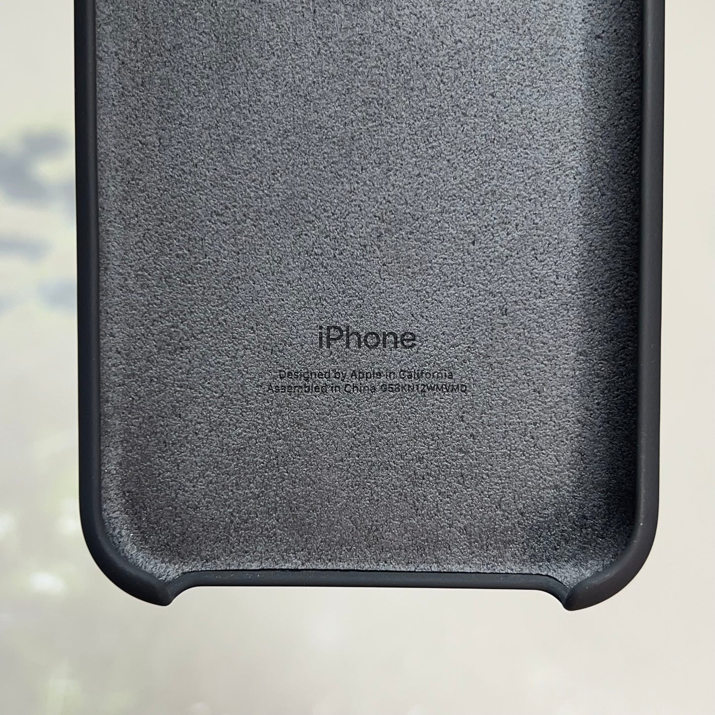 APPLE iPhone 11 Silicone Case Microfiber Lined Case Black MWVU2ZM/A (Return)