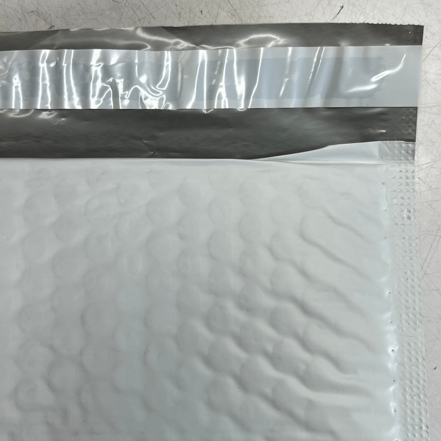 ZA@ (100 PACK) Self Seal Poly Bubble Mailer #2 8.5" x 12" White 19183 F