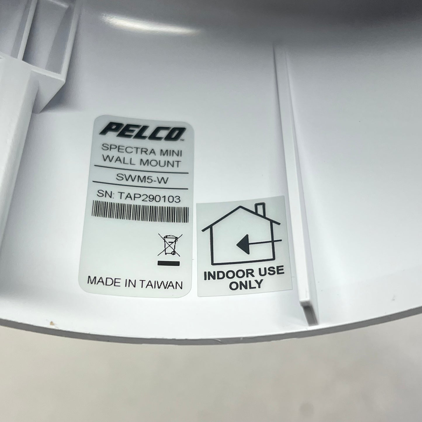 PELCO Spectra Mini Dome Pendant Wall Mount for Spectra Series White SWM5-W