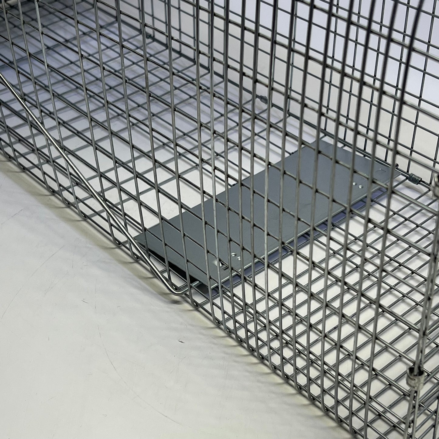 ZA@ HAVAHART All Metal One-Door Trap For Feral Cat Or Small Animals Grey 1079SR C