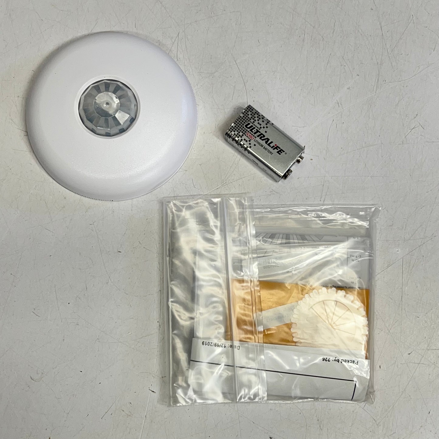 CRESTRON Battery-powered Occupancy Sensor 6507983 ZUMMESH-PIR-OCCUPANCY-BATT