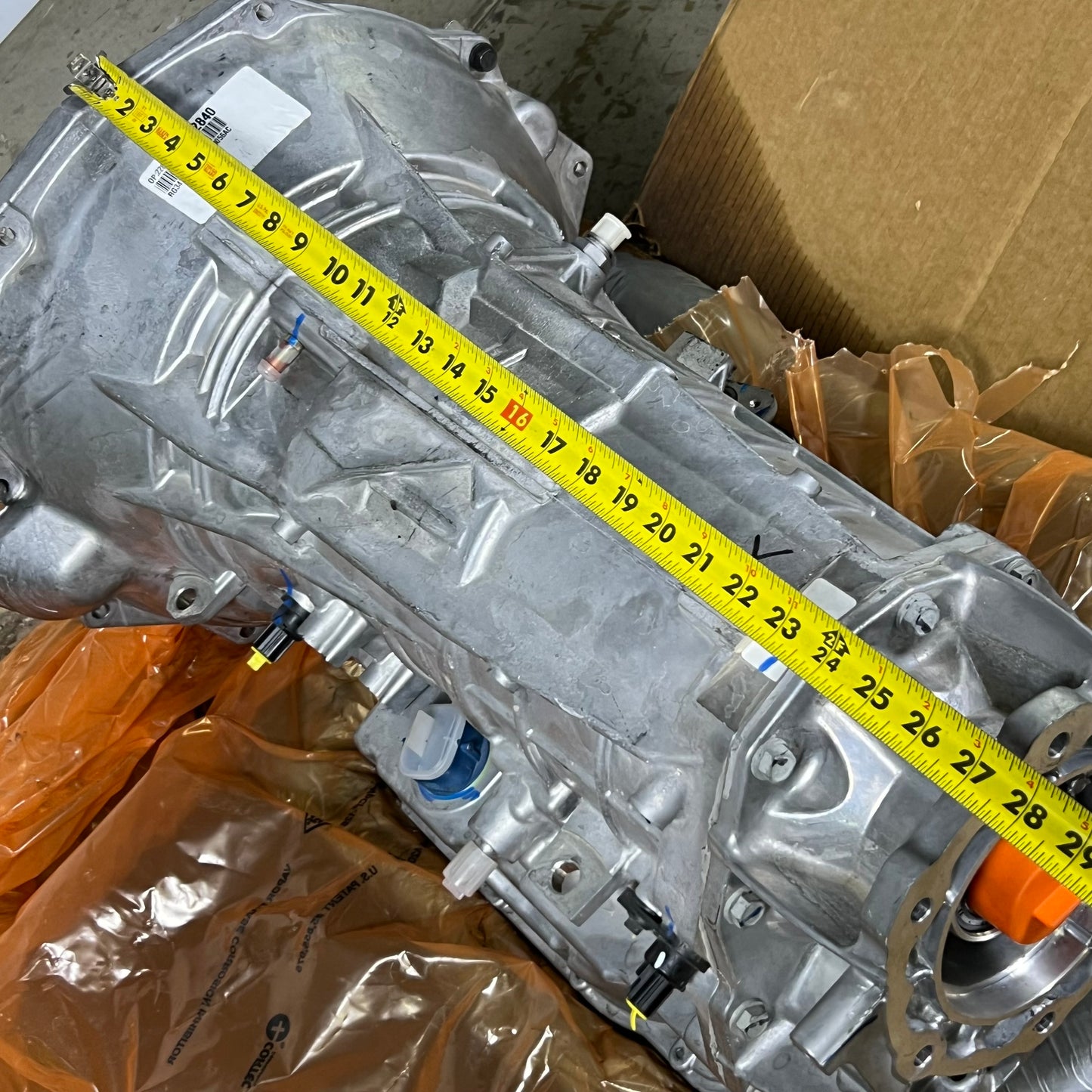 ZA@ MOPAR Torque Converter Transmission Kit Sz 27" L X 15.5" H 52109056AC-001 (Used As-Is)