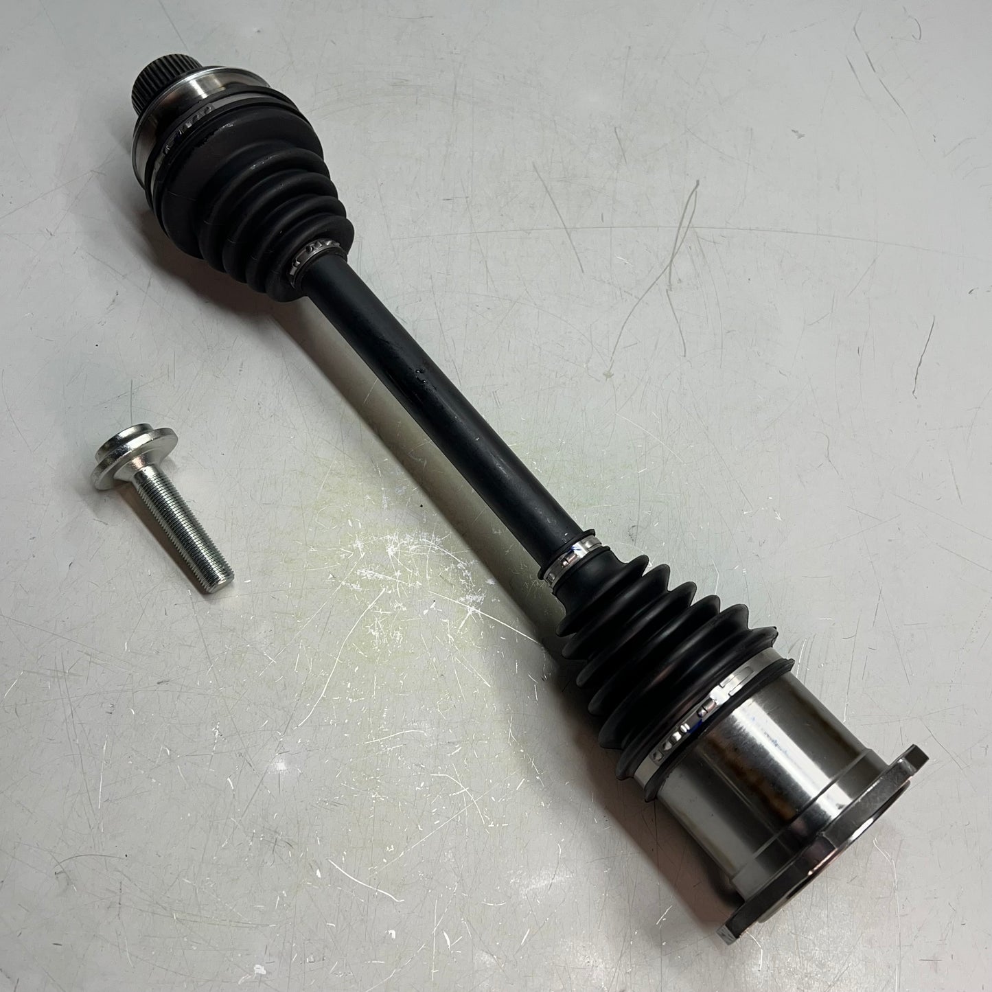 NAPA CV Drive Axle For Audi Q5 2013-2017 Vehicles 94-1229