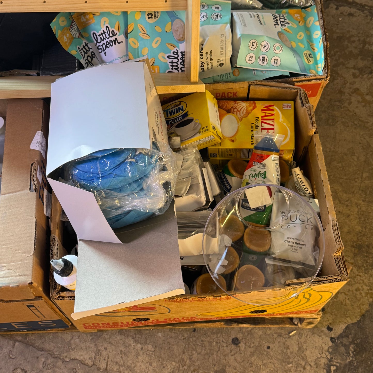 ZA@ Pallet of MIXED Food, Clothing, Baby Cereal, Diaper Cream, Shoe Covers, Etc... (AS-IS)
