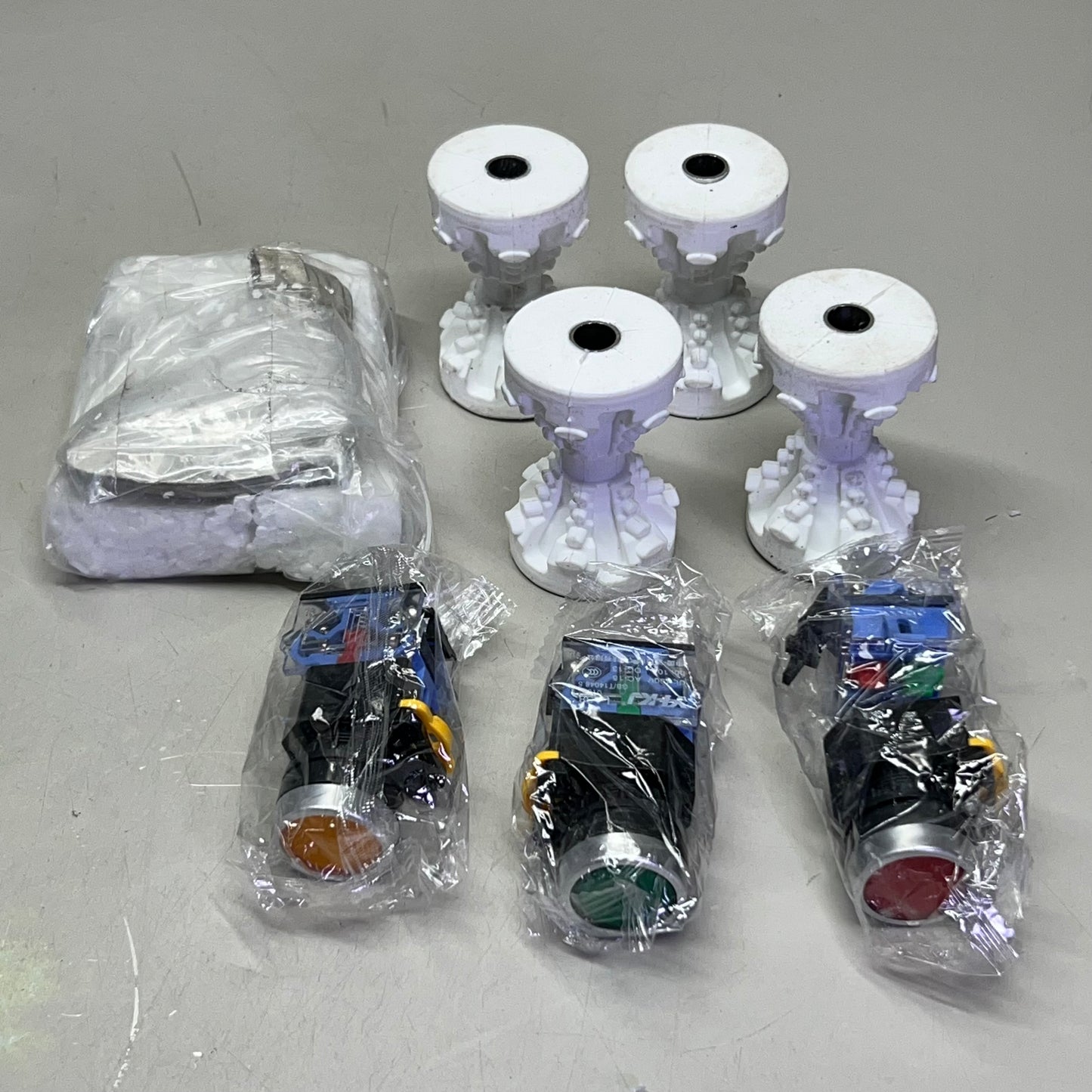 Fresh Corn Thresher 208V 18" x 18" x 48"H SLLIJX250307001 (AS-IS, Aesthetic Damage)