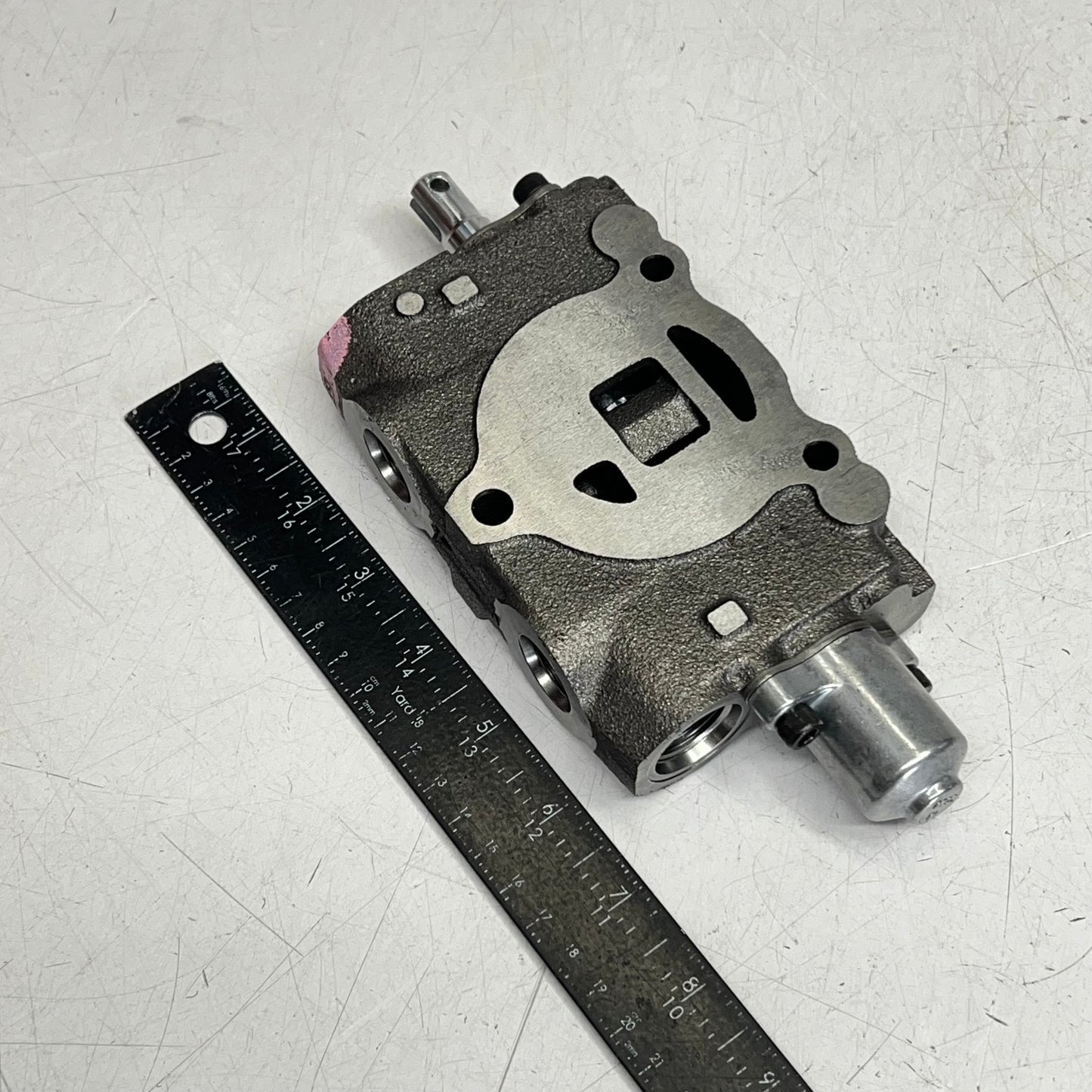 HUSCO Hydraulic Valve Section 5000 Series 3000 PSI Operating Pressure 5002-A1