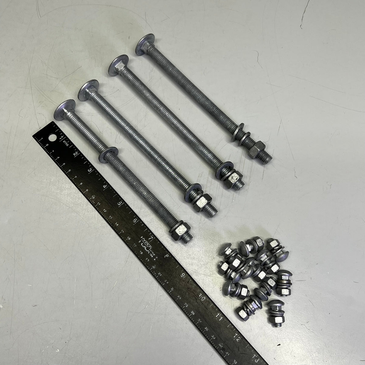 AMPHENOL ANTENNA SOLUTIONS Mounting Kit For Base Station Antennas Silver APM40-5E