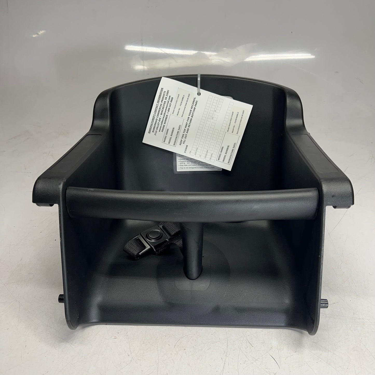 RUBBERMAID Microban Antimicrobial Sturdy High Chair 29"H x 23"W Black FG781408