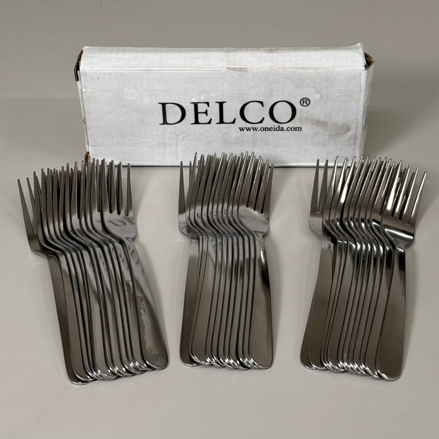 DELCO (108 FORKS) Windsr III 1880 Hospitality 18/0 Stainless Steel 7" Forks B401FPLF