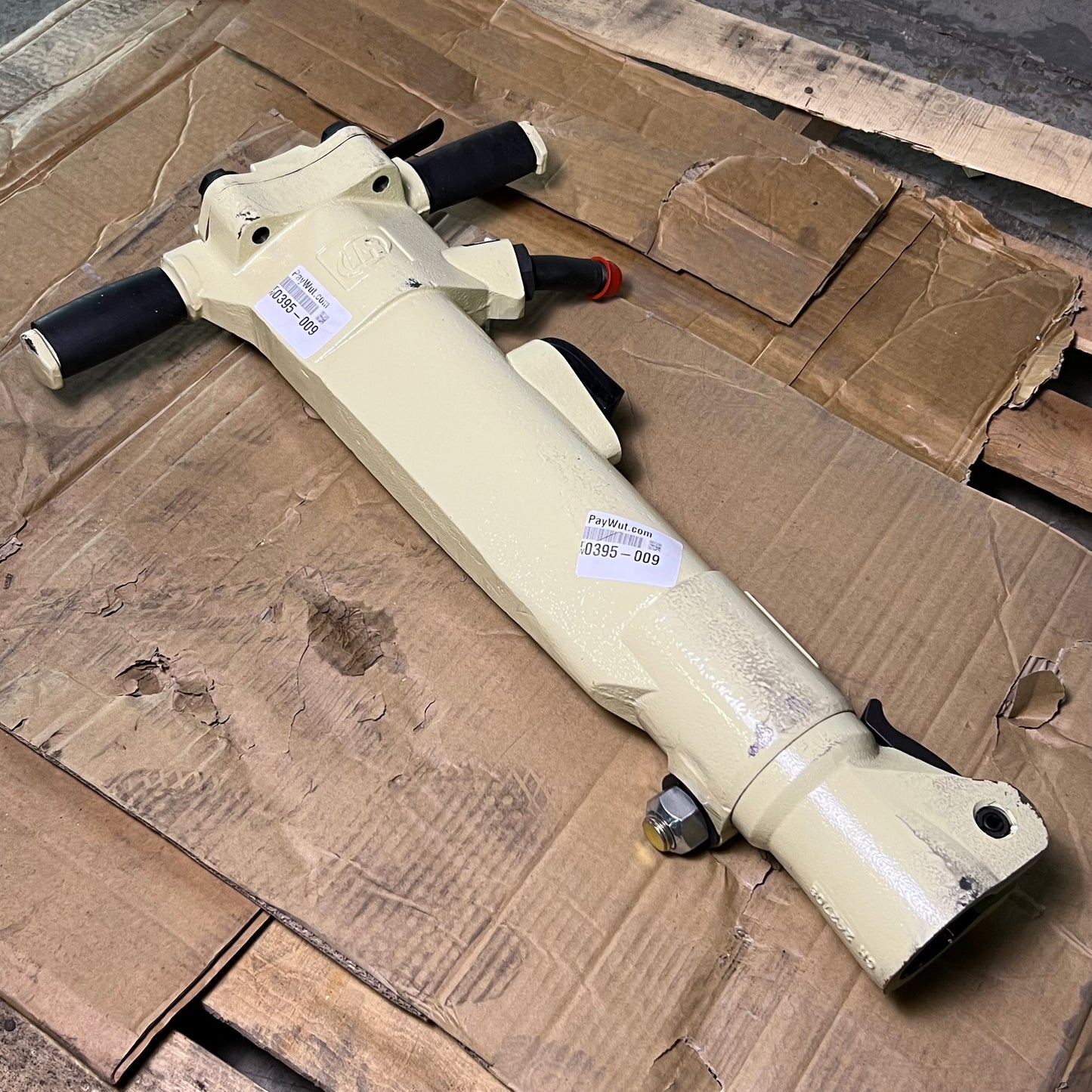 INGERSOLL RAND Air Paving Breaker Pmax 90 Psi/6.2 bar, Beige MX90A