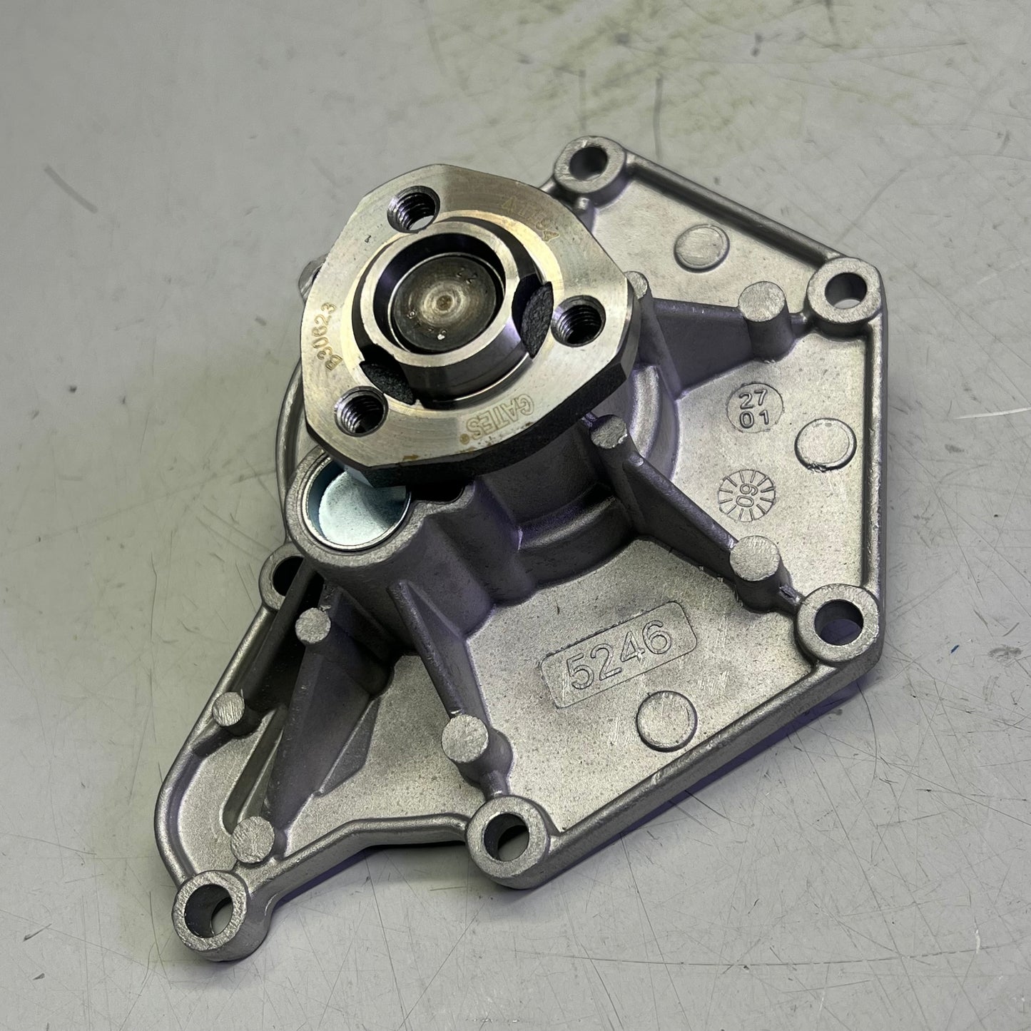 GATES OE Replacement Water Pump For Audi & Volkswagen Vehicle Models 41194