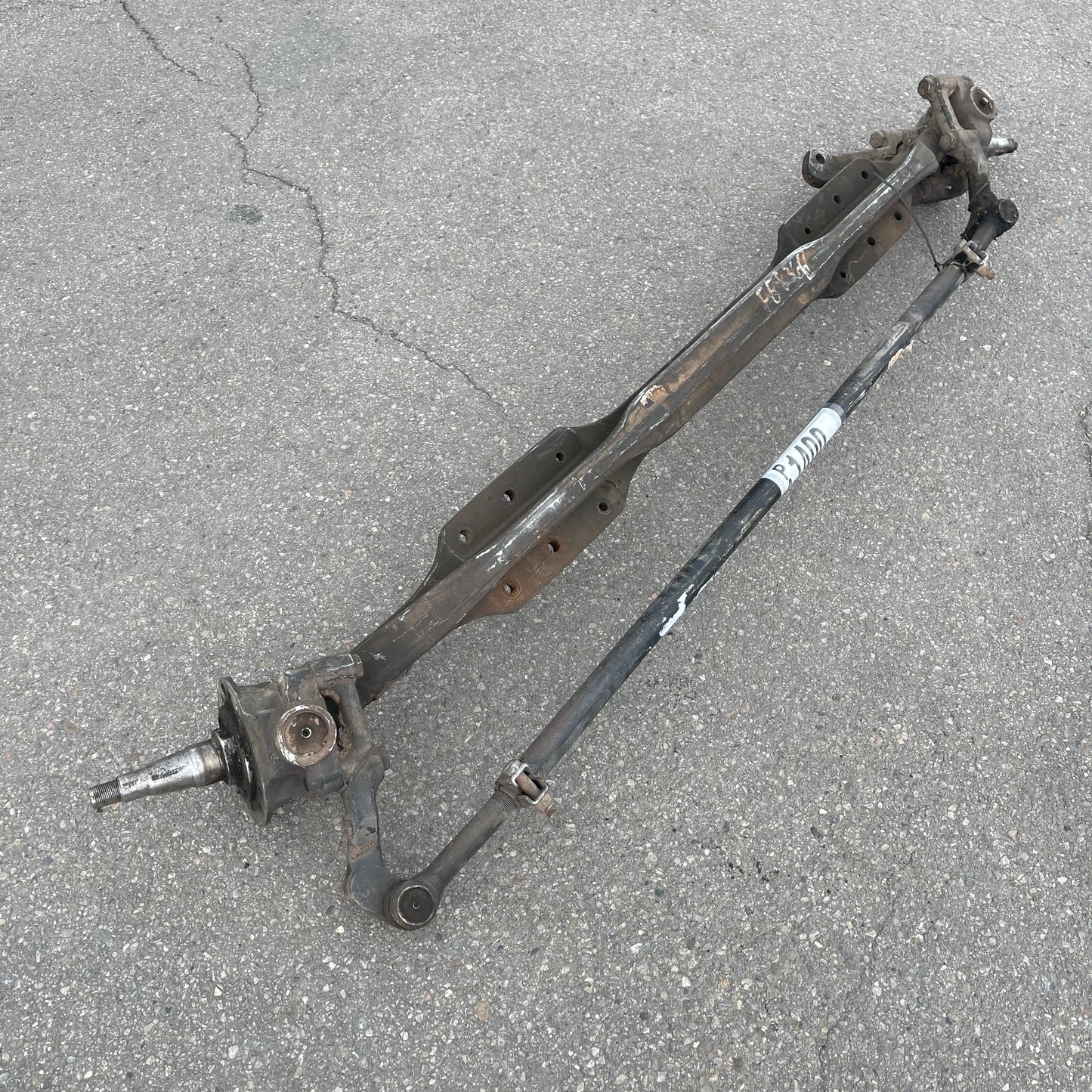 ZA@ Pallet of MIXED Rear Axle (USED)