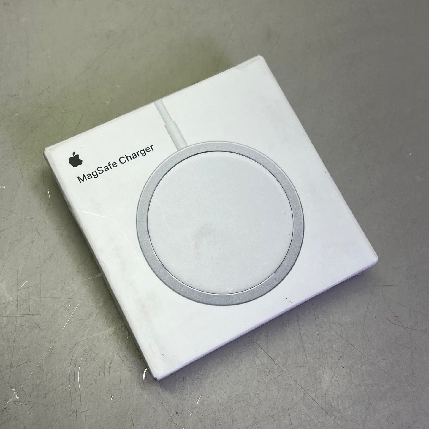 APPLE MagSafe Wireless iPhone Charger 3' Cable White MHXH3AM/A (Return)