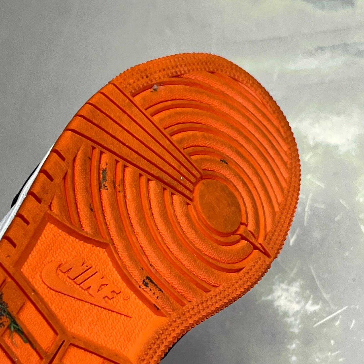 NIKE Air Jordan 1 Low Shattered Backboard Boys Sz 7Y Orange/Black (Pre-Owned)