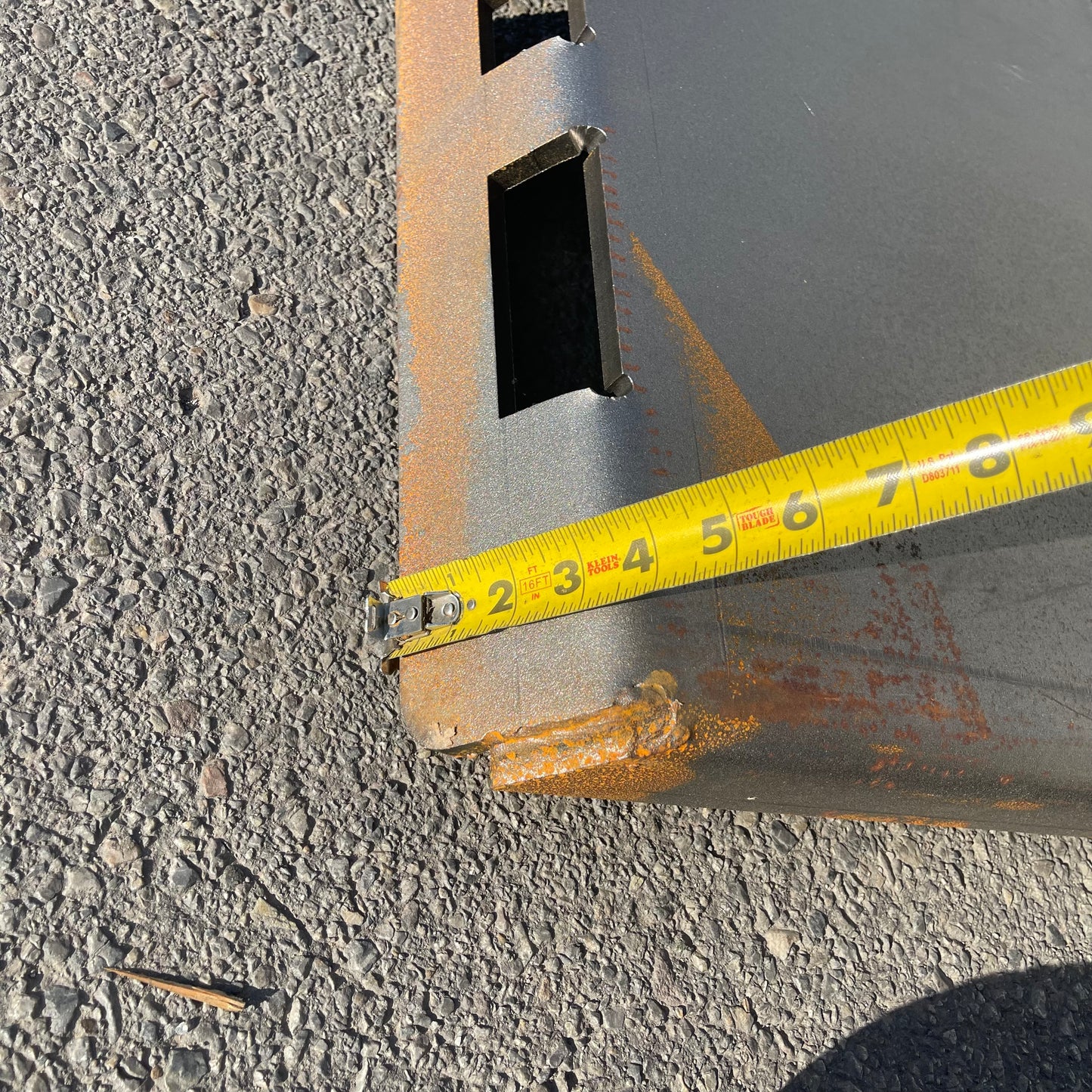 Z@ TITAN ATTACHMENTS Universal Quick-Tach Mount Plate 164100 (AS-IS, Rust)