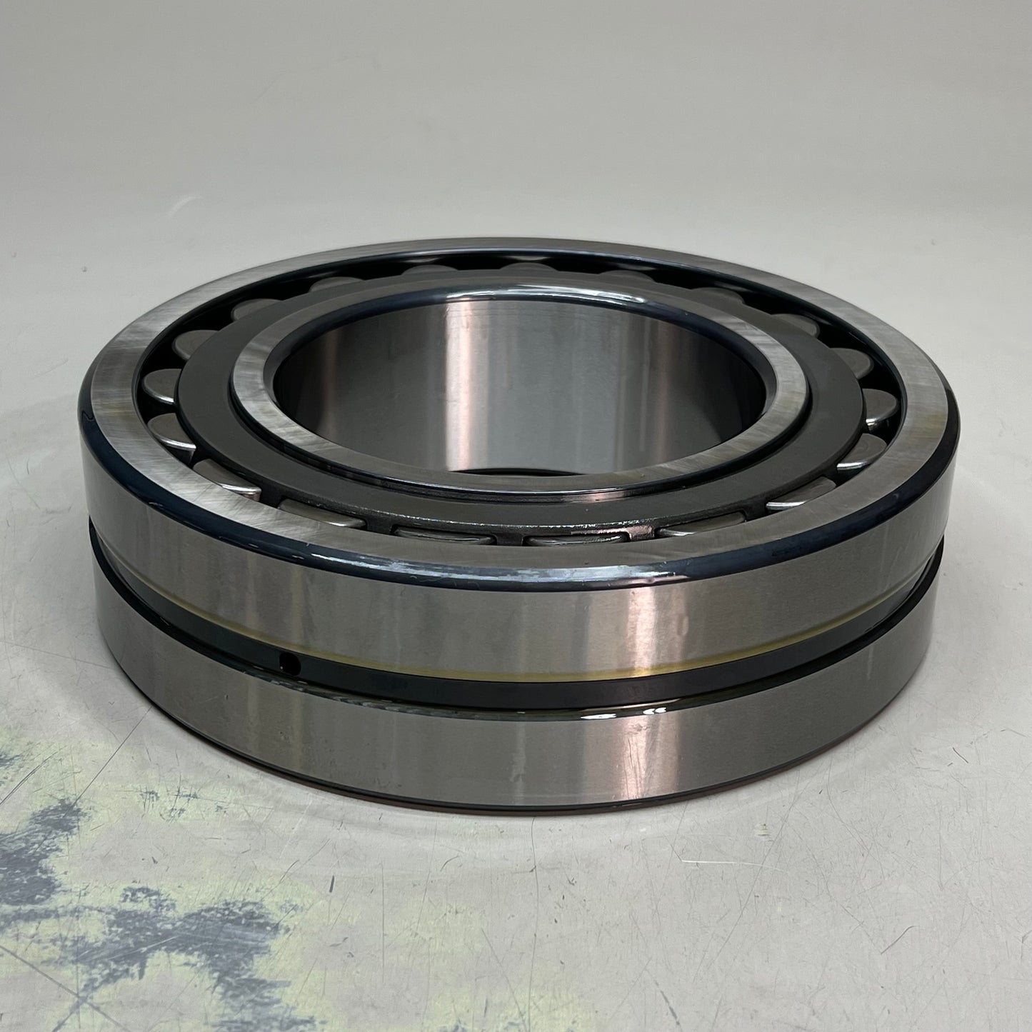 SKF Spherical Roller Bearings 140mm X 250mm X 68mm Silver 22228-CC- W33