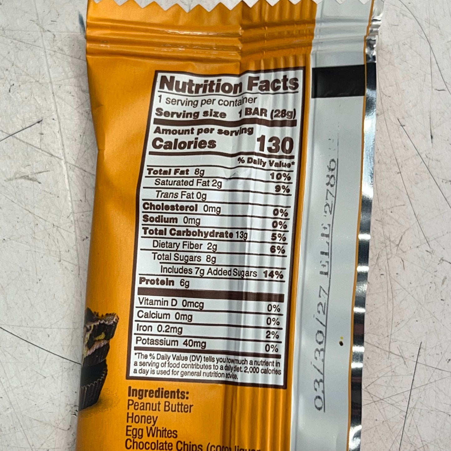KIZE (24 PACK) Peanut Butter Chocolate Chip Protein Bars  1oz Each BB 03/27
