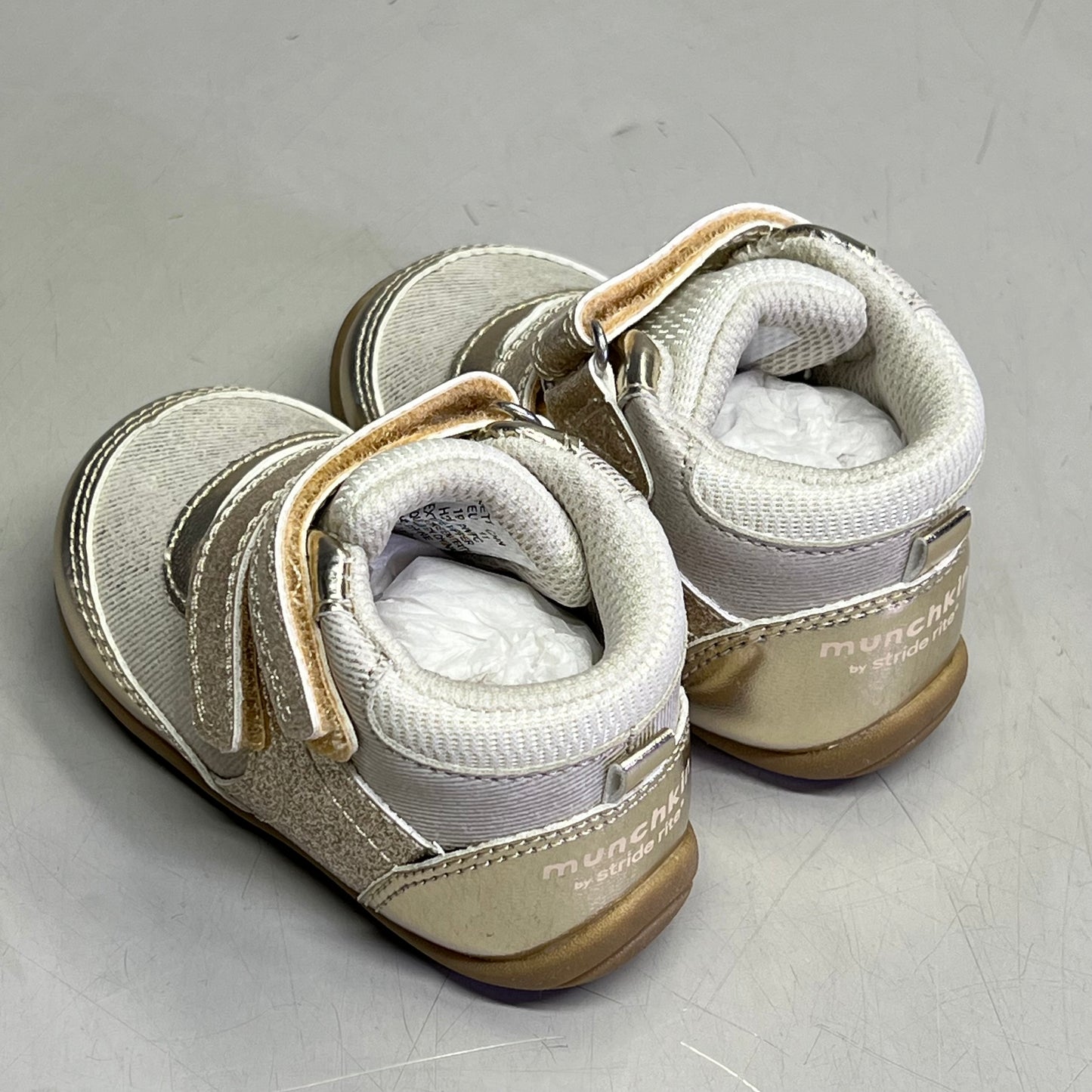 MUNCHKIN By Stride Rite Bennett Style Baby Sneaker Girls Sz 3M Gold MK000202