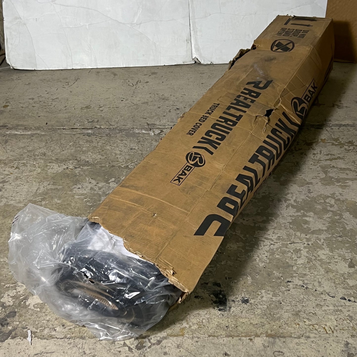 REALTRUCK Hard Rolling Truck Bed Tonneau Cover Sz 60” W Black 80134