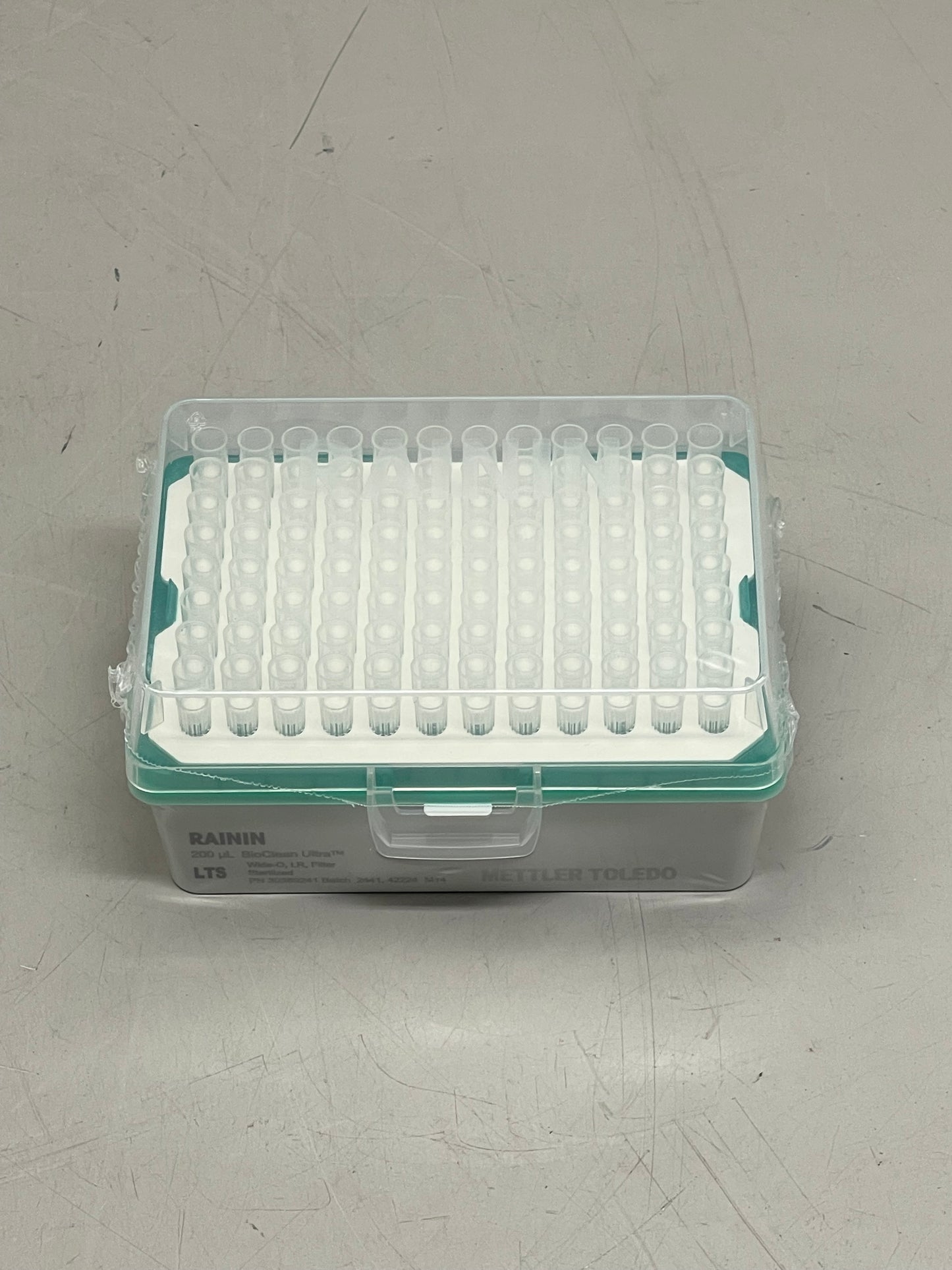RAININ LR Bioclean Ultra Pipette Tip In Hinge Rack 960 tips in 10 racks 30389241