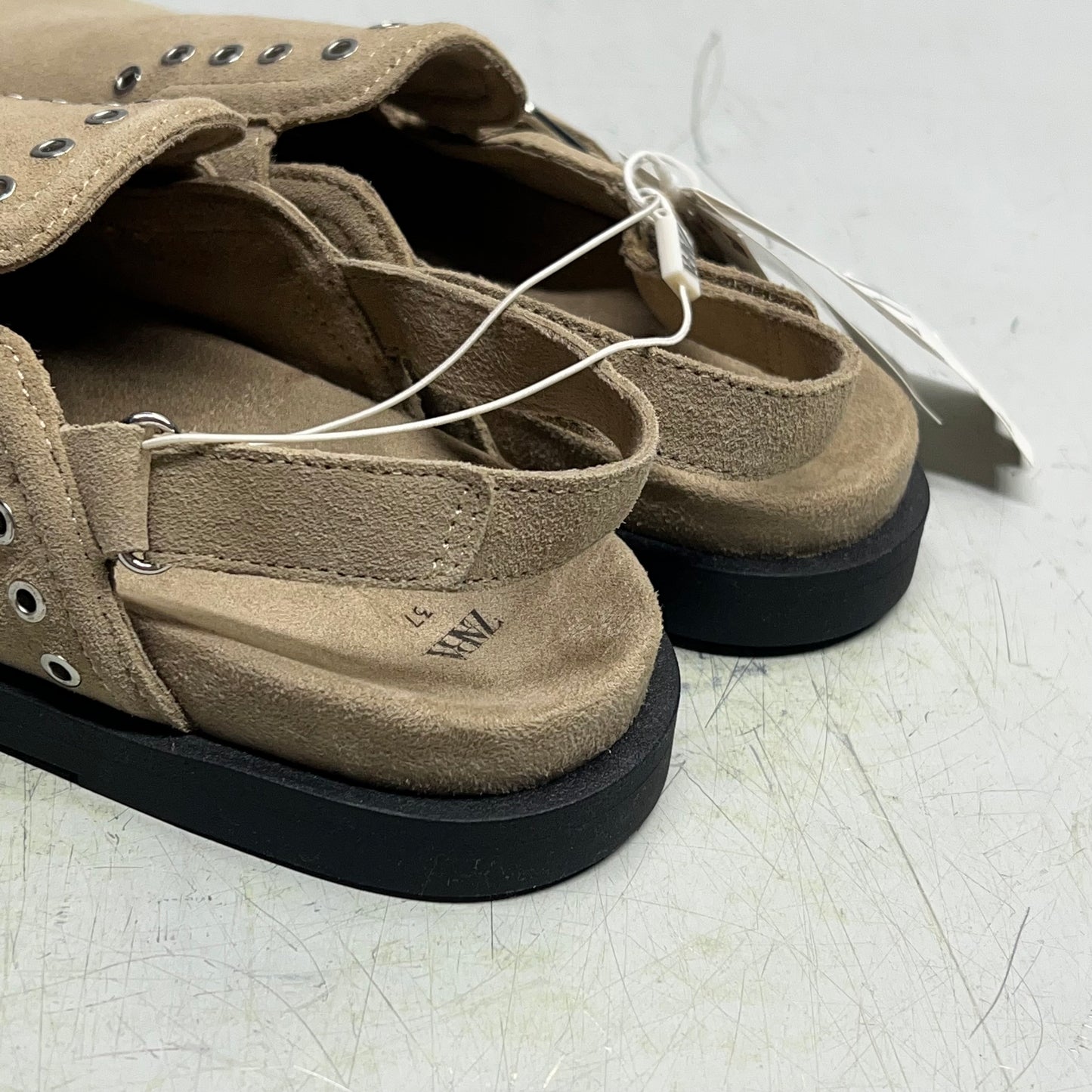 ZA@ ZARA Cow Leather Studded Split Suede Buckle Clogs Women's Sz 37 Tan