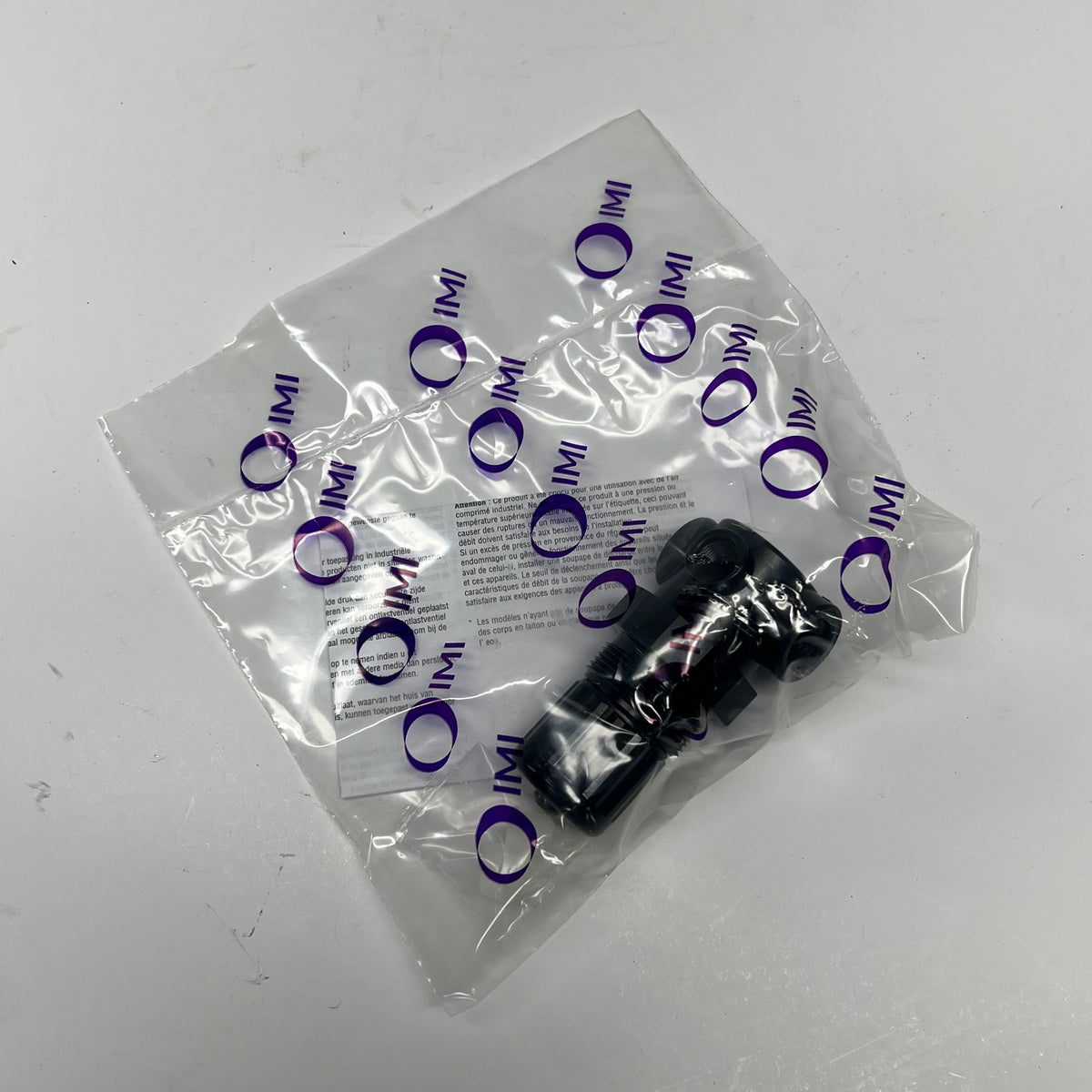 IMI NORGREN Water Regulator No Gauge 5 to 125 PSIG 1/4" PTF Black  R91W-2AK-NLN