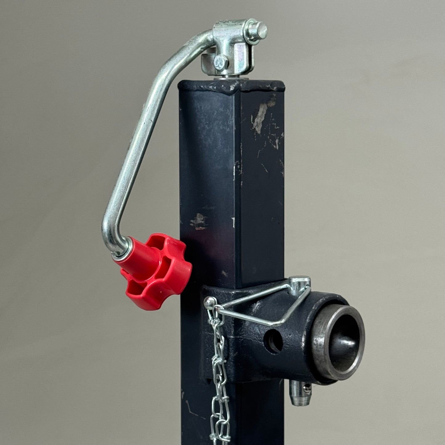 BULLDOG Square Tube Trailer Jack 3000 Lb Lift Cap 15" Travel 26" Closed Grey 195306