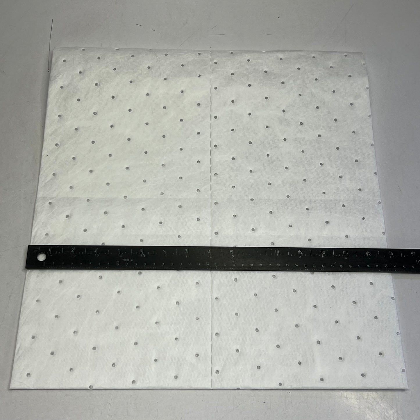 SPILFYTER (50 PACK) Oil Only Medium Weight Pads Sz 16" x 18" Z-72MC