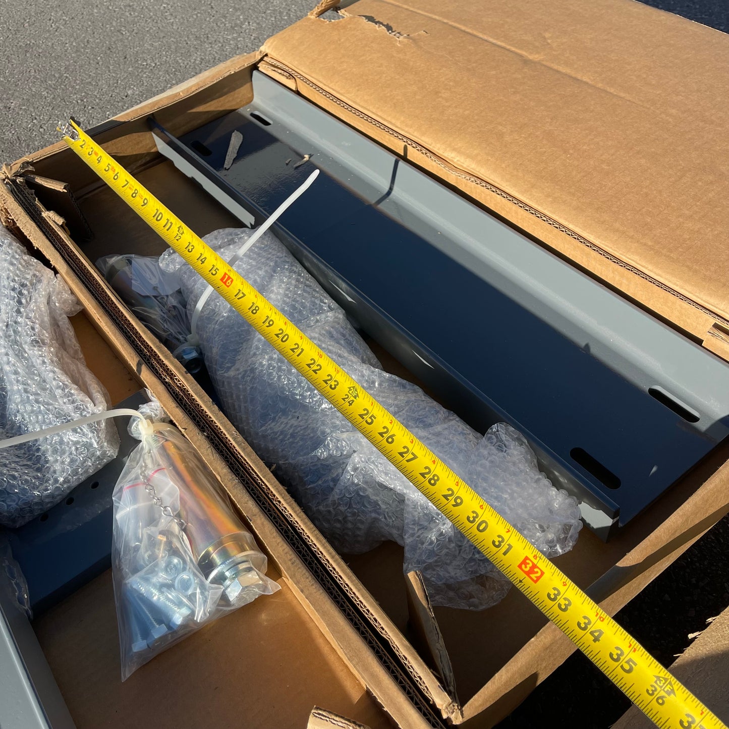 ZA@ Pallet of NATIONAL ELECTRIC GATE CO. Highway Crossing Gate Mechanism, Model 95? ~180 lbs J7051915806 (AS-IS)