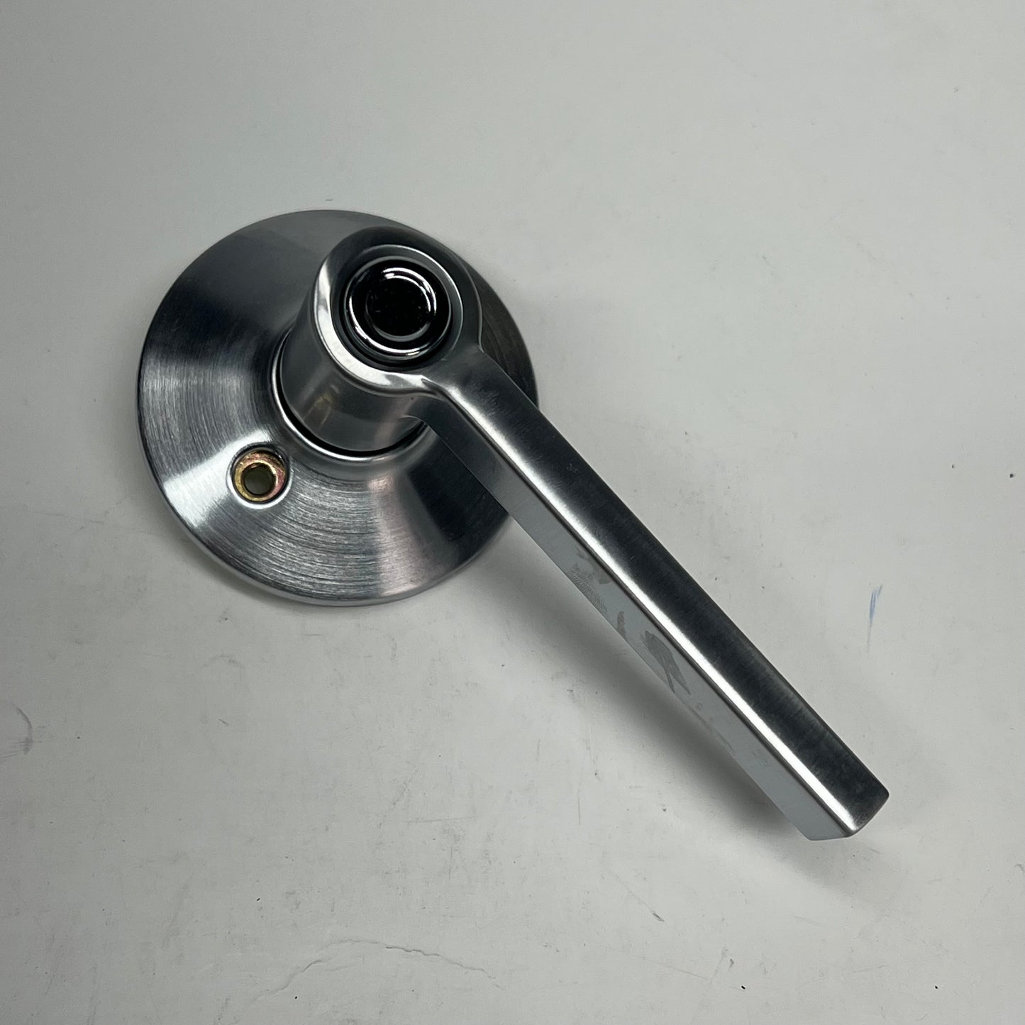 SCHLAGE Latitude Privacy Door Lever Set W/ Privacy Button 626 Satin Chrome ND40S