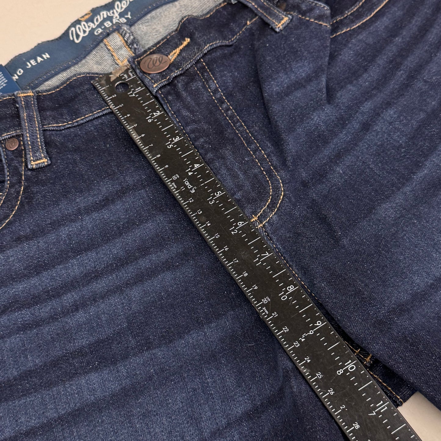 WRANGLER The Ultimate Riding Jean Q-Baby Mid-Rise 32/13 x 34 Avery 10WRQ20VA